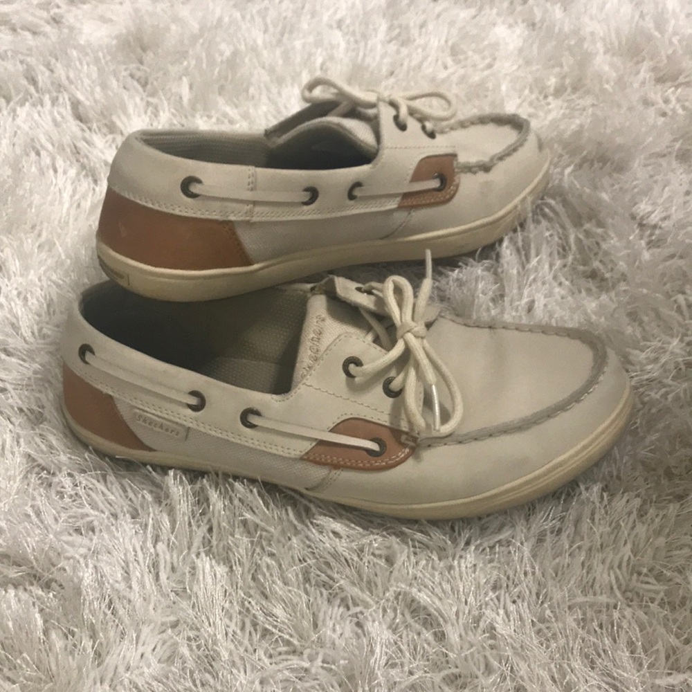 Sketchers loafers